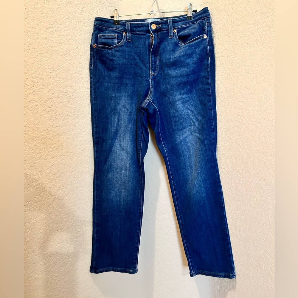 High Rise Slim Straight Jeans